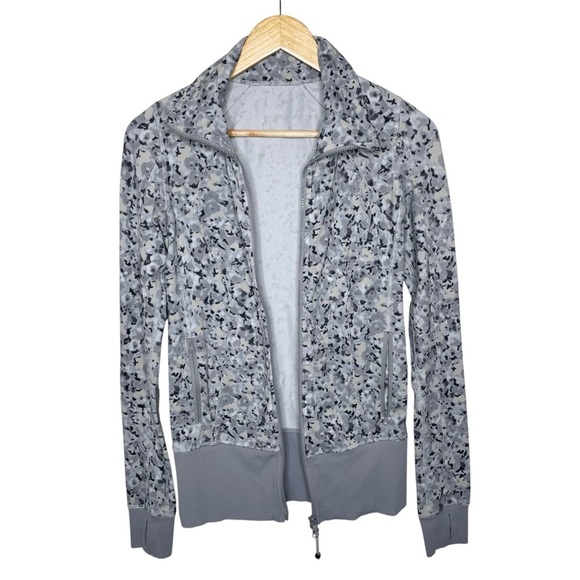lululemon Nice Asana Jacket Fleur Silver Spoon Grey Sz 4 - Picture 14 of 15